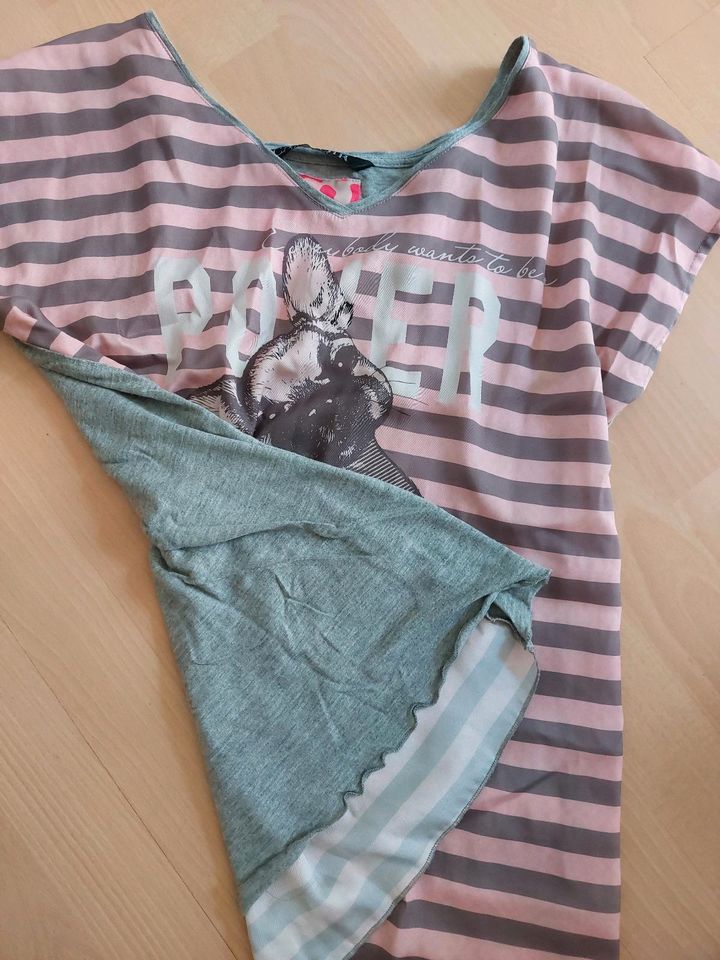 Div. Oberteile je 1€ (2 Tshirts, 2 Longtops) schwarz/grau/rosa, L in Schöneiche bei Berlin