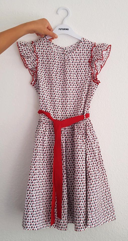 Petit bateau Sommerkleid Größe 140 in Haan