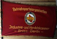 DDR Fahne aus Berlin um 1955 mit Fahnenspitze Bayern - Aschaffenburg Vorschau