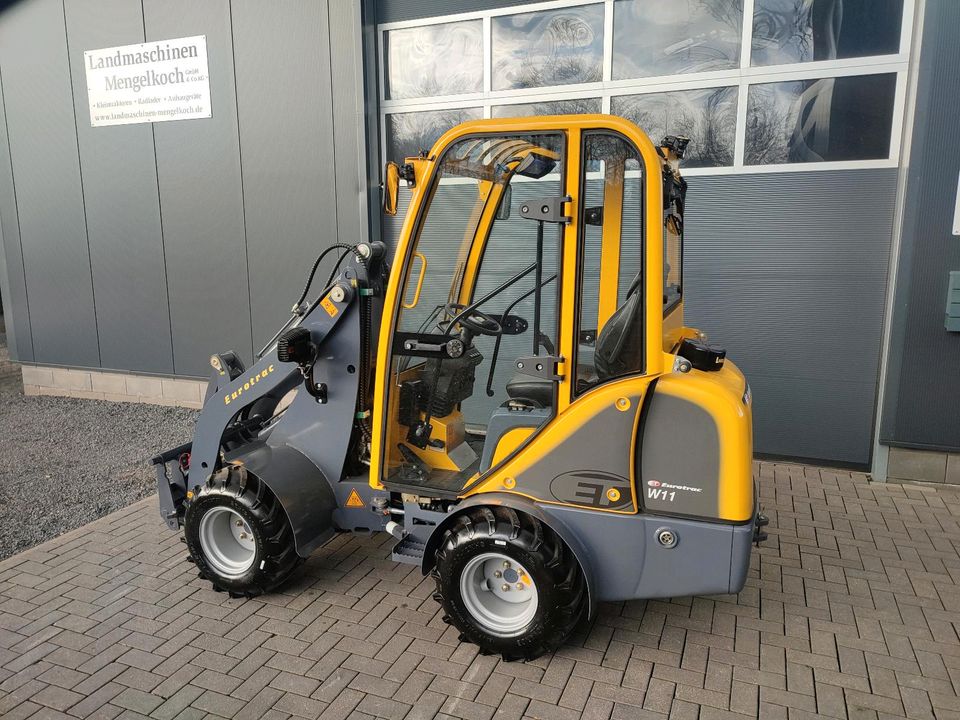 Hoflader Radlader Hoftrac Eurotrac W 11 Kubota Bucher Neufahrzeug in Auderath