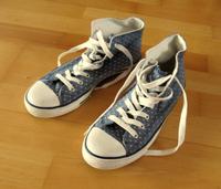 NEUE süße Chucks hellblau mit weißen Tupfen Größe 40 walkx Kr. München - Neubiberg Vorschau