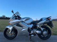 Honda VFR 800 RC46 + 2 Koffer ABS Nordrhein-Westfalen - Höxter Vorschau