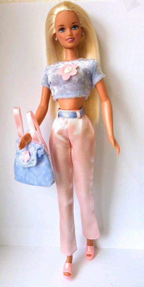 BARBIE 1997 TEEN SKIPPER FASHION AVENUE VINTAGE KLEIDUNG ZUBEHÖR in Hamburg