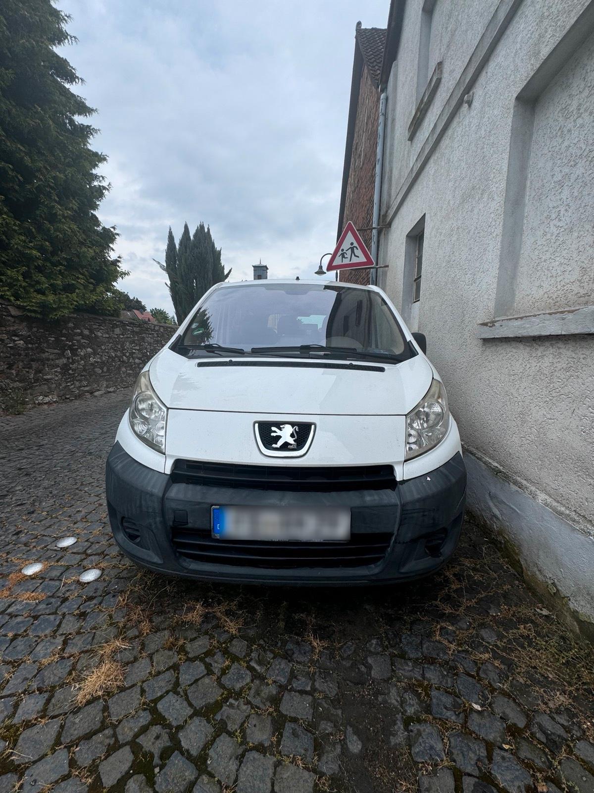 Abbildung des Autos Peugeot Expert Tepee 2.0…