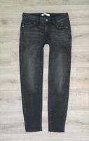 Zara Cropped Jeans Gr. 38 29 grau schwarz Neu! Bayern - Geisenhausen Vorschau