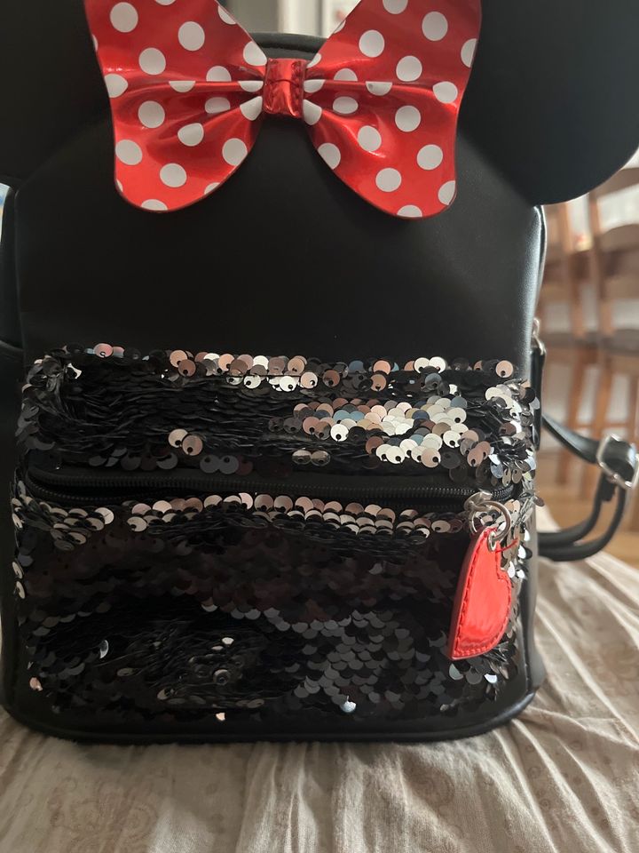 Ganz kleine Minnie Mouse Rucksack in Berlin