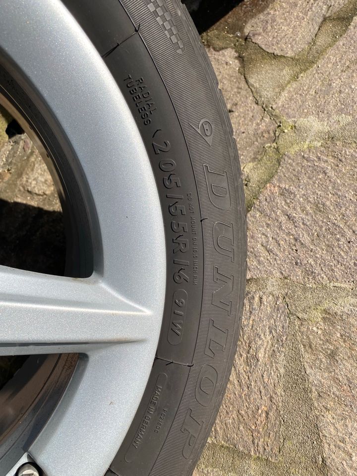 Reifen Dunlop 205/55 R16 91W mit Original BMW Alufelgen in Melsungen