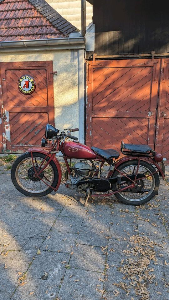 Oldtimer-Motorrad Blackburne 350 sv in Windesheim