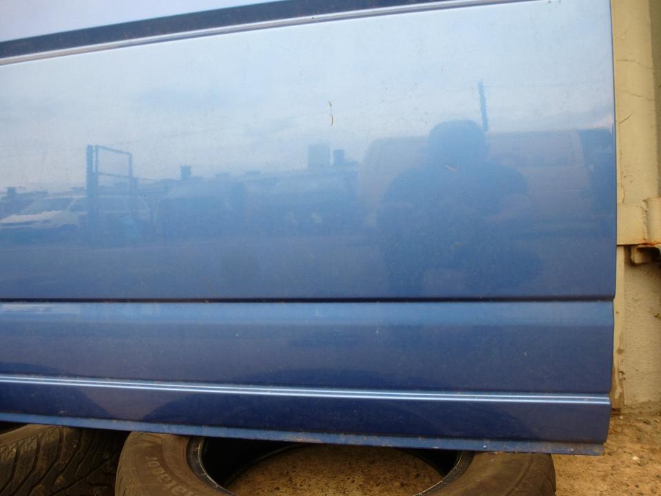 VW T4 Schiebetür rechts blau absolut kein Rost! in Gutenswegen