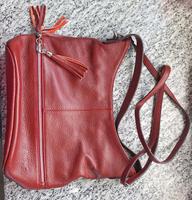 Tasche Damen burgunderrot rot Leder Cinino Hessen - Nentershausen Vorschau