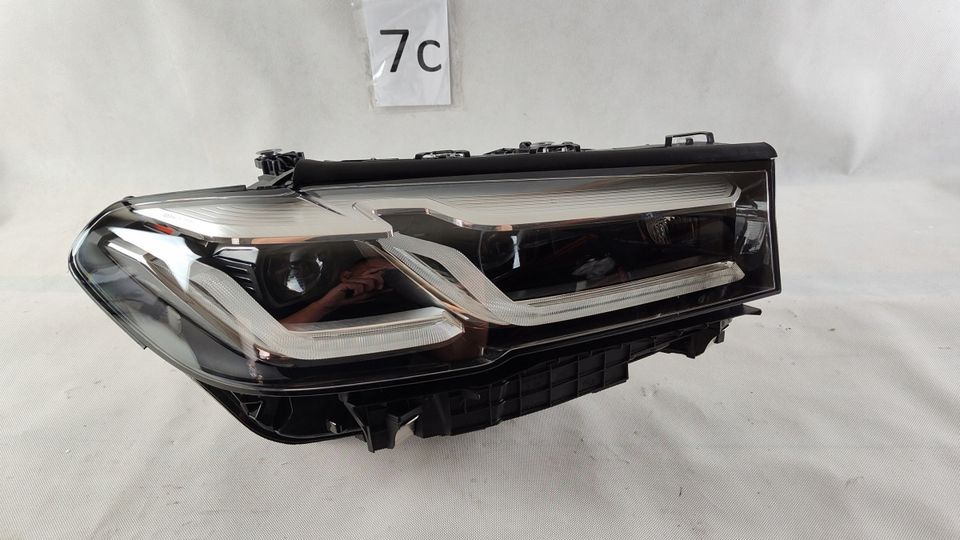 SCHEINWERFER BMW G30 G31 LIFT LCI USA LED KURVENLICHT RECHTS  KPL in Neu-Isenburg