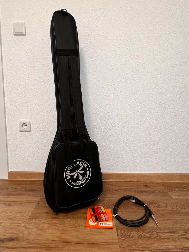 Saz / Baglama / türkische Gitarre in Hamm