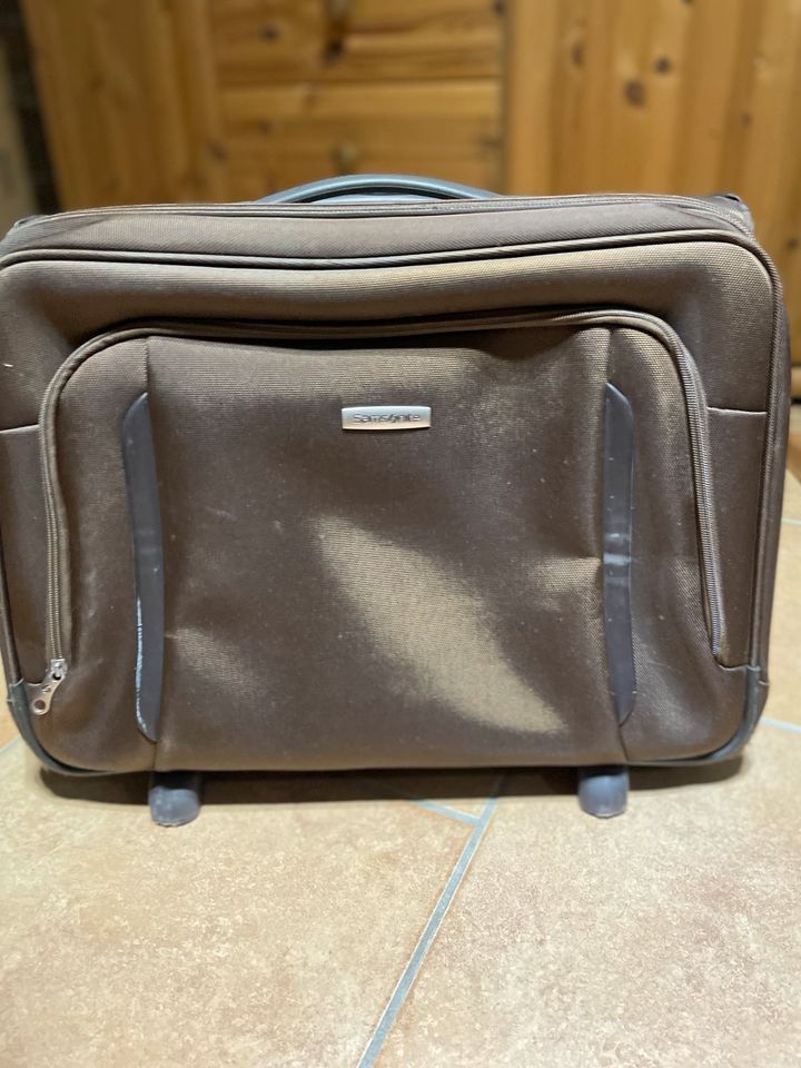 Business Trolley Samsonite Koffer in Hehlen