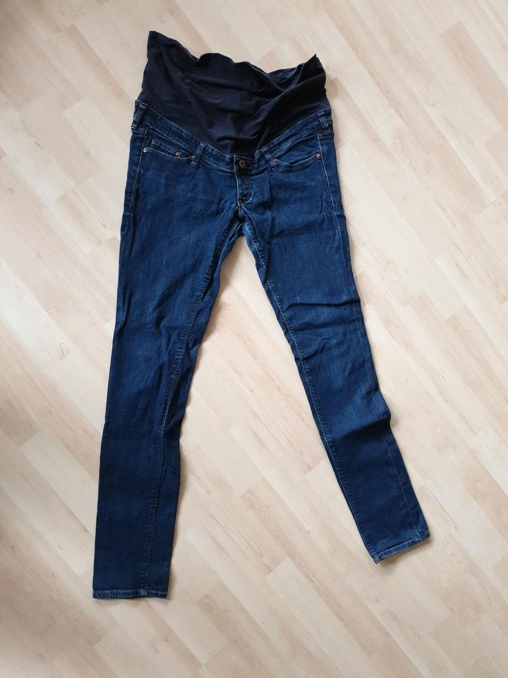 Blaue Umstandsjeans von h&m in 40 in Erlangen