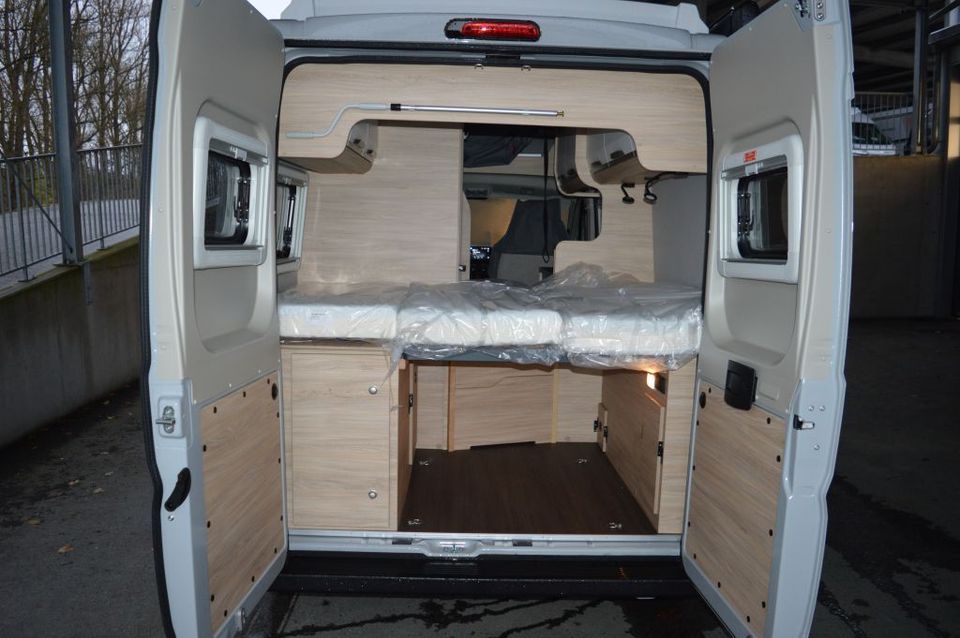 Knaus BoxLife Pro 540 ROAD (Peugeot) 60 Years Aufstell in Zimmern ob Rottweil