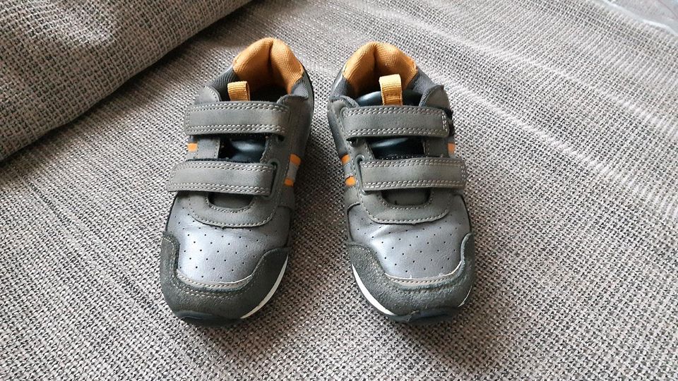 Sneaker für Jungen Gr. 30 von " Vertbaudet " in Neustrelitz