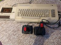 C64 G (Brotkasten) mit Datasette und Joysticks Niedersachsen - Ilsede Vorschau