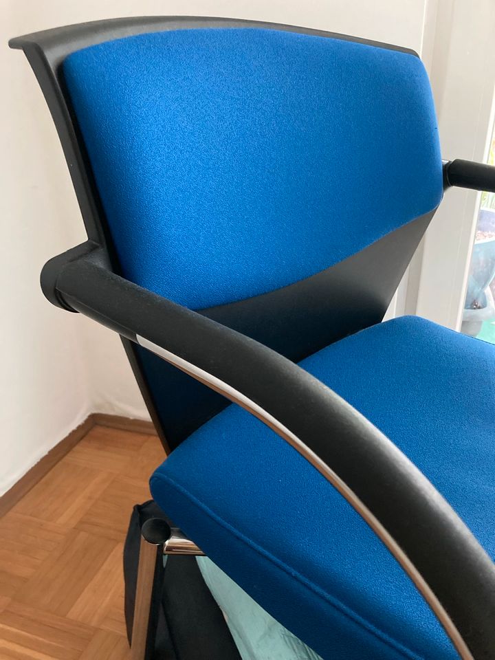 Büro Stuhl blau wie neu! in Würzburg