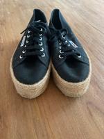 Schwarze Superga Plateau Schuhe Köln - Rondorf Vorschau