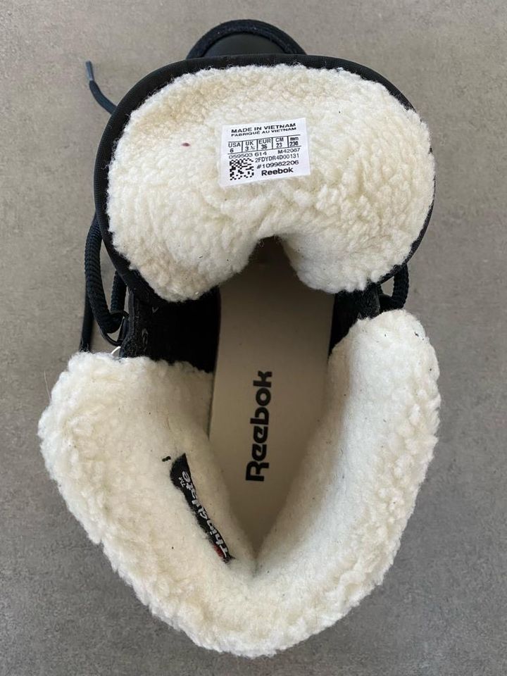 Winterboots von Reebok in Münster-Sarmsheim