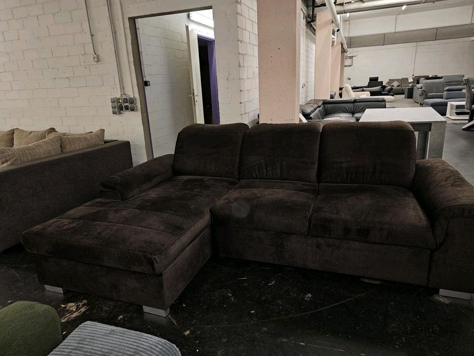 Ecksofa, Couch mit Schlaffunktion und Bettkasten inkl Sitztiefenv in Offenbach