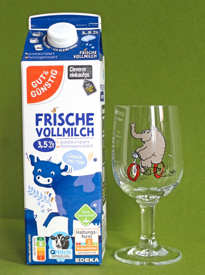 Otto Ottifant Glas - Stielglas mit Ottifant auf Fahrrad, 250ml in Hamburg