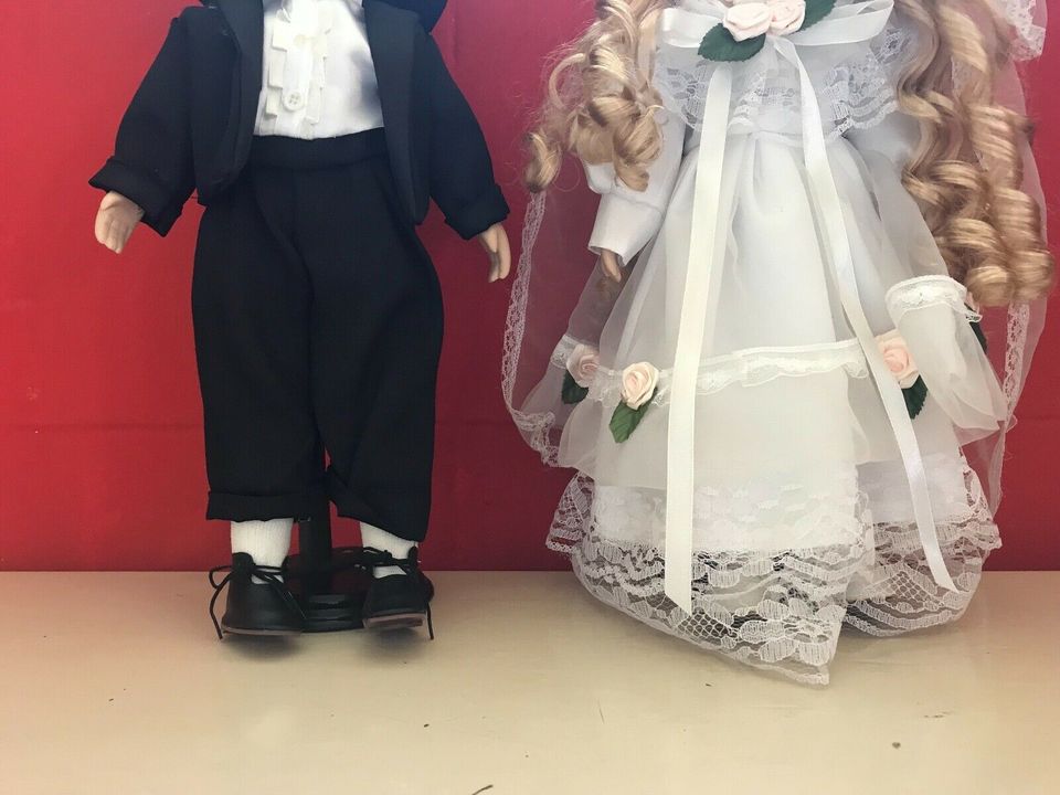Brautpaar Hochzeitspaar Geschenk Doppelfigur in Handarbeit in Stuhr