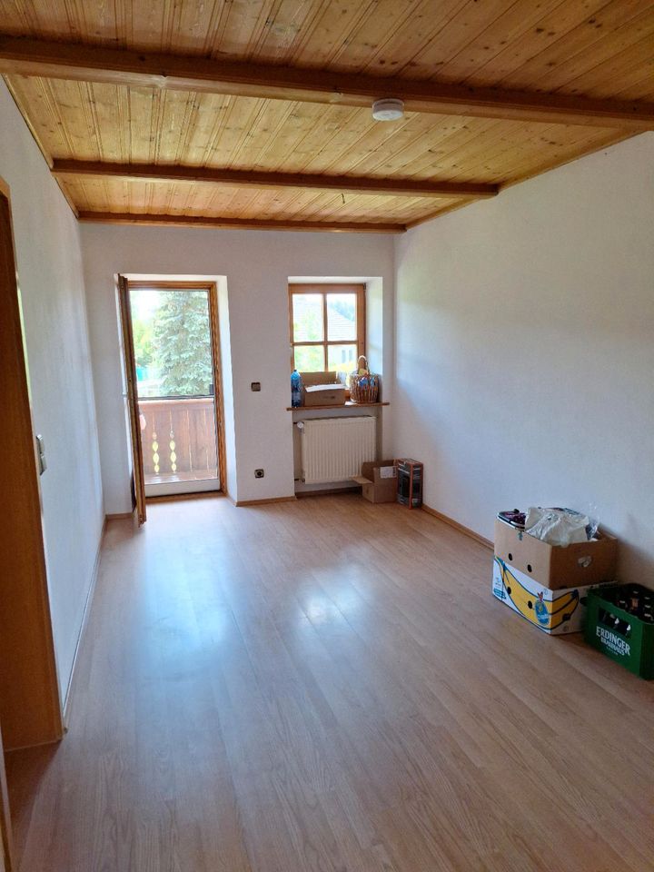 Schöne, helle Mietwohnung in ländlicher Gegend - 3,5 Zimmer in Sankt Wolfgang