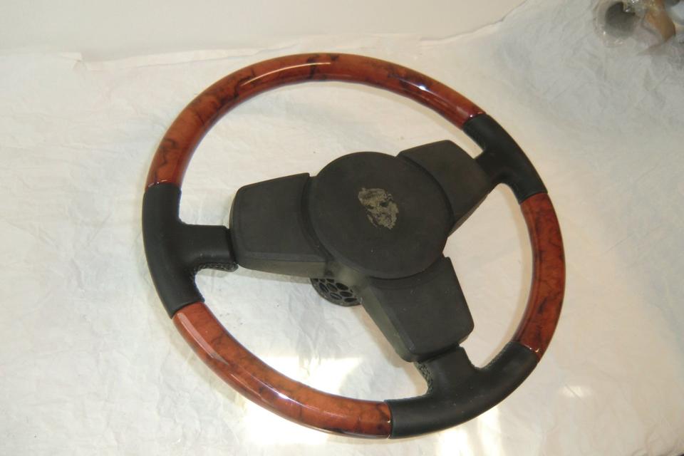 Holzlenkrad Porsche 911 924 928 930 944 964 Lederlenkrad in Gelsenkirchen