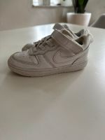 Weiße Nike Sneaker für Kinder Größe 26 Sachsen - Freiberg Vorschau