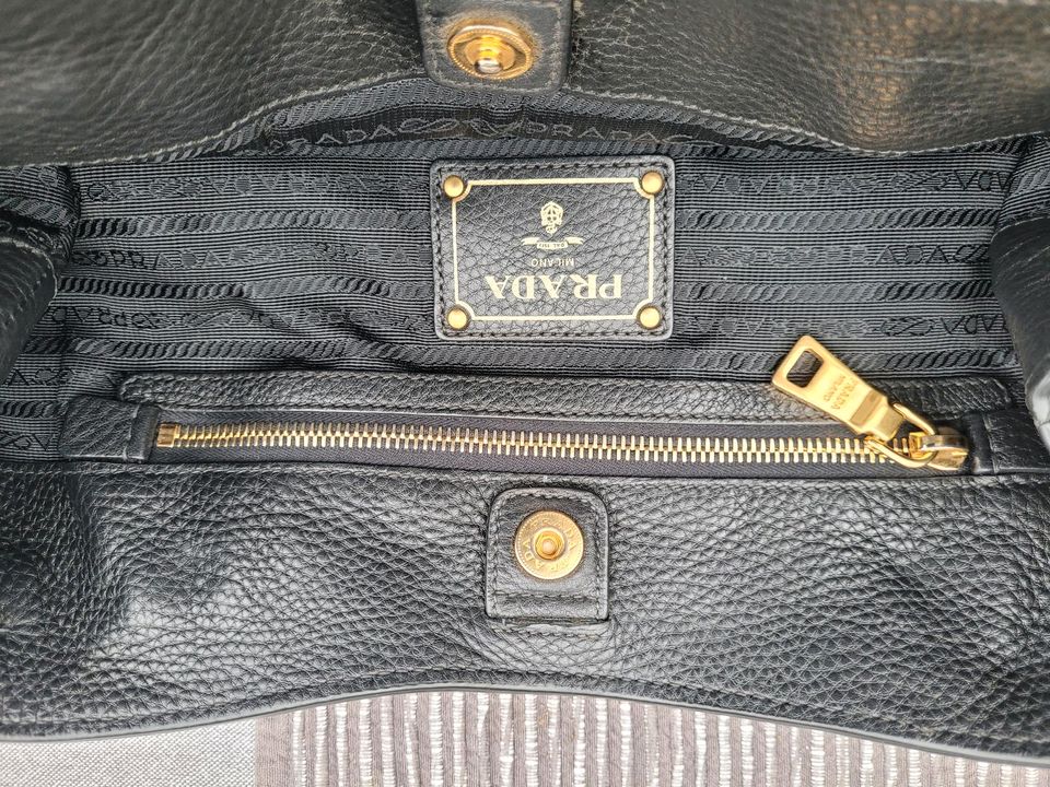 Prada Handtasche (Leder) in Detmold