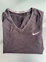 Nike Sport T-Shirt schwarz Gr. M WIE NEU! Niedersachsen - Schneverdingen Vorschau