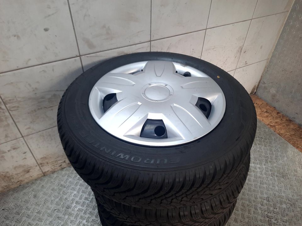 Toyota Falken Winterreifen Reifen Stahlfelgen 175 65 R15 15x5J in Gelsenkirchen