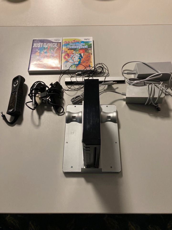 Nintendo Wii Konsole + 2 Spiele in Glauchau