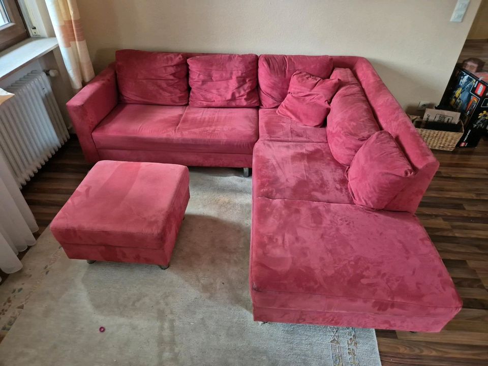 Couch+ Hocker zu verschenken in Bad Vilbel