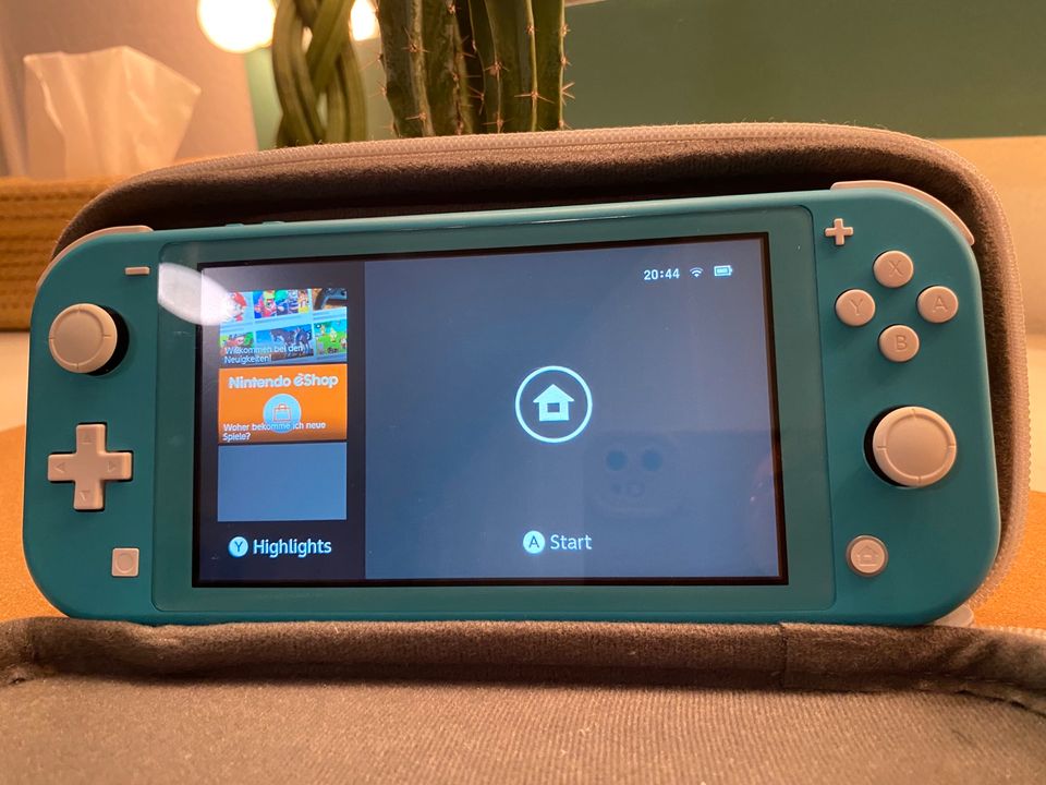 Nintendo Switch Lite Türkis in Paderborn