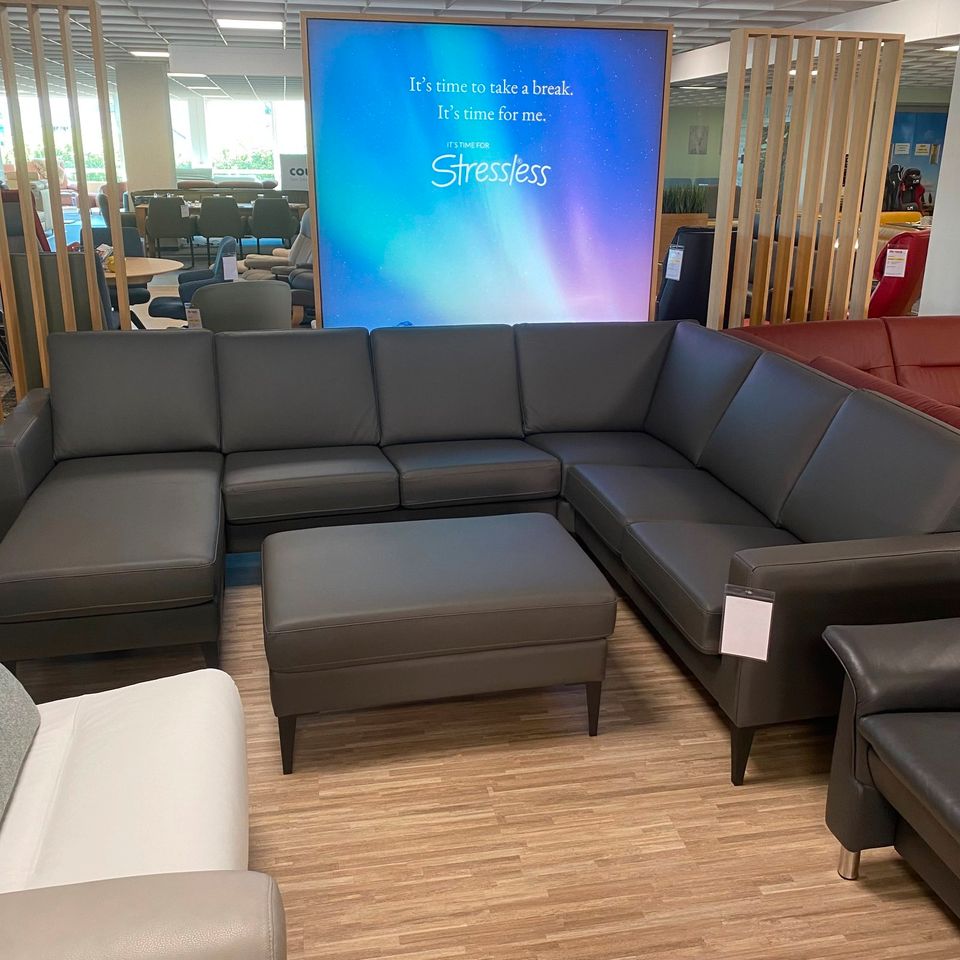 IMG großes Relaxsofa inkl. Hocker Narvik Leder Stone Fuß Schwarz in Kaiserslautern