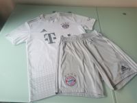 FC Bayern Trikot + Hose Pavard Gr. S Kinder Bayern - Schongau Vorschau