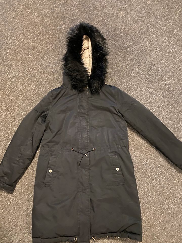 Dauenjacke Winterjacke Damen Größe 36 in Bleckede