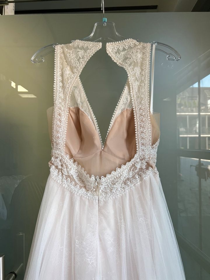 Hochzeitskleid Brautkleid von Lilly in ivory blush in Siegburg