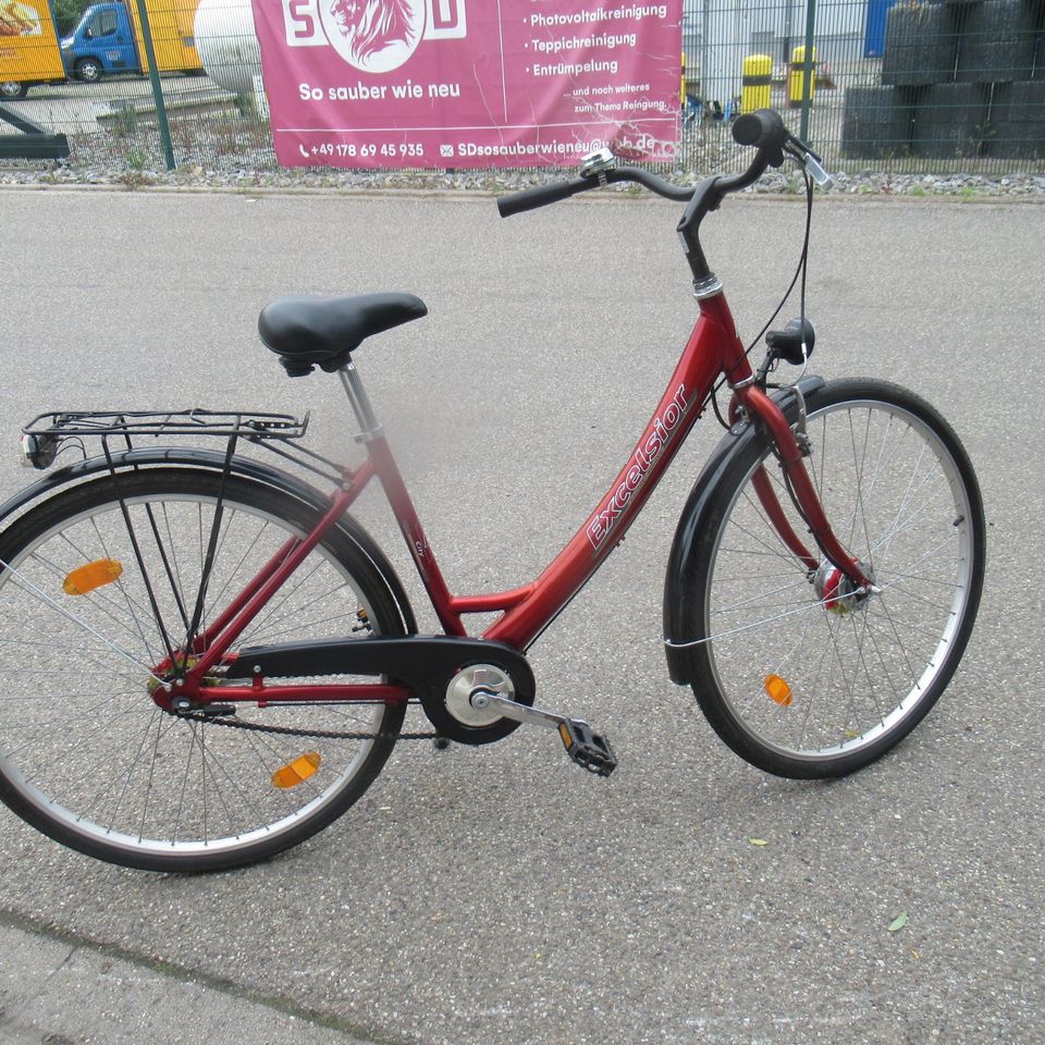 Rotes Excelsior Komfort  Damen City Fahrrad mit 3 Gang Schaltung in Meißenheim