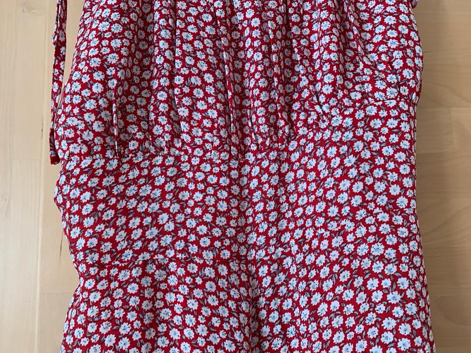 wunderschöner Jumpsuit von NA-KD Gr. 40 Sommer rot mit Blumen in Aschaffenburg
