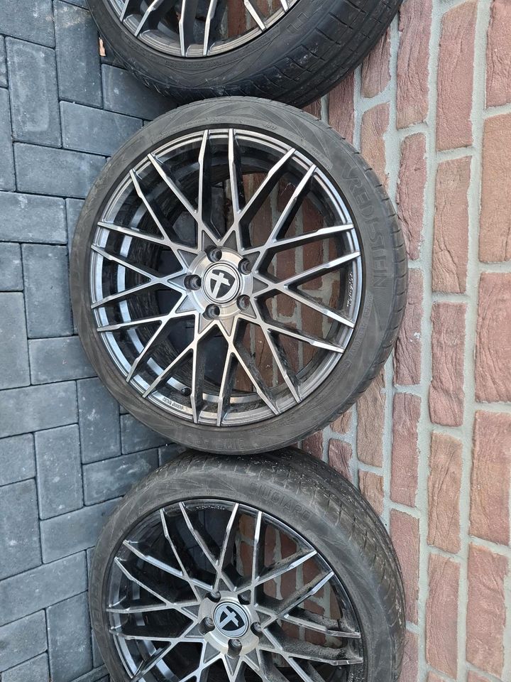 Tomason TN19 Schwarz Front Poliert 19 Zoll 5x112 in Rahden