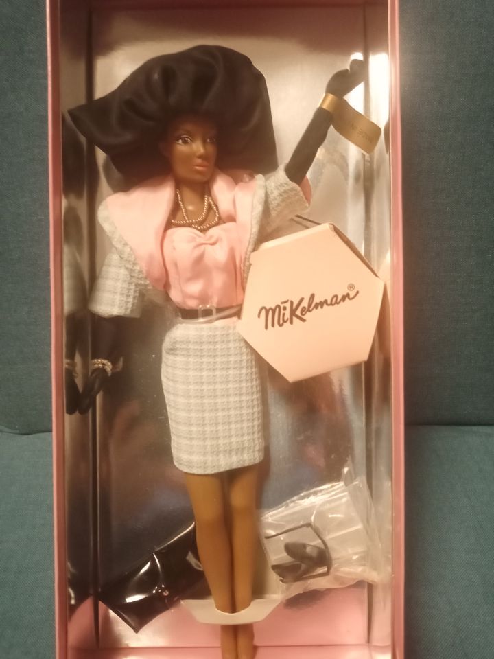 Hamilton Mikelman Candi wie Barbie in München