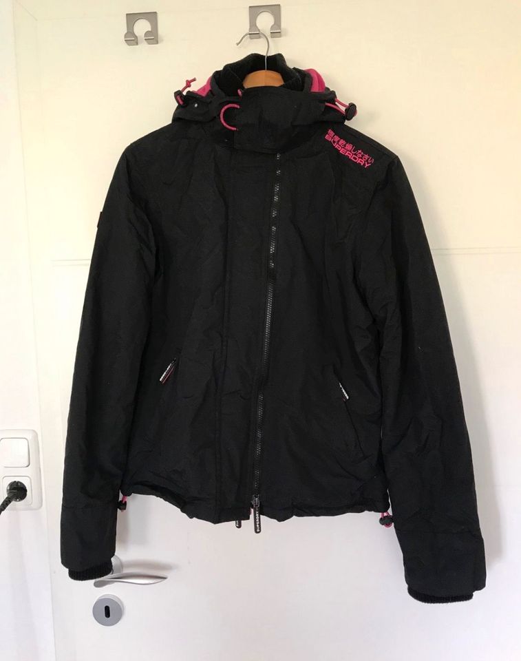 Superdry Windbreaker Jacke Übergangsjacke Gr. M in Kollmar