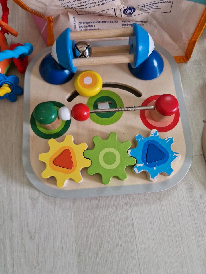 Tasche mit Babyspielsachen in Monschau
