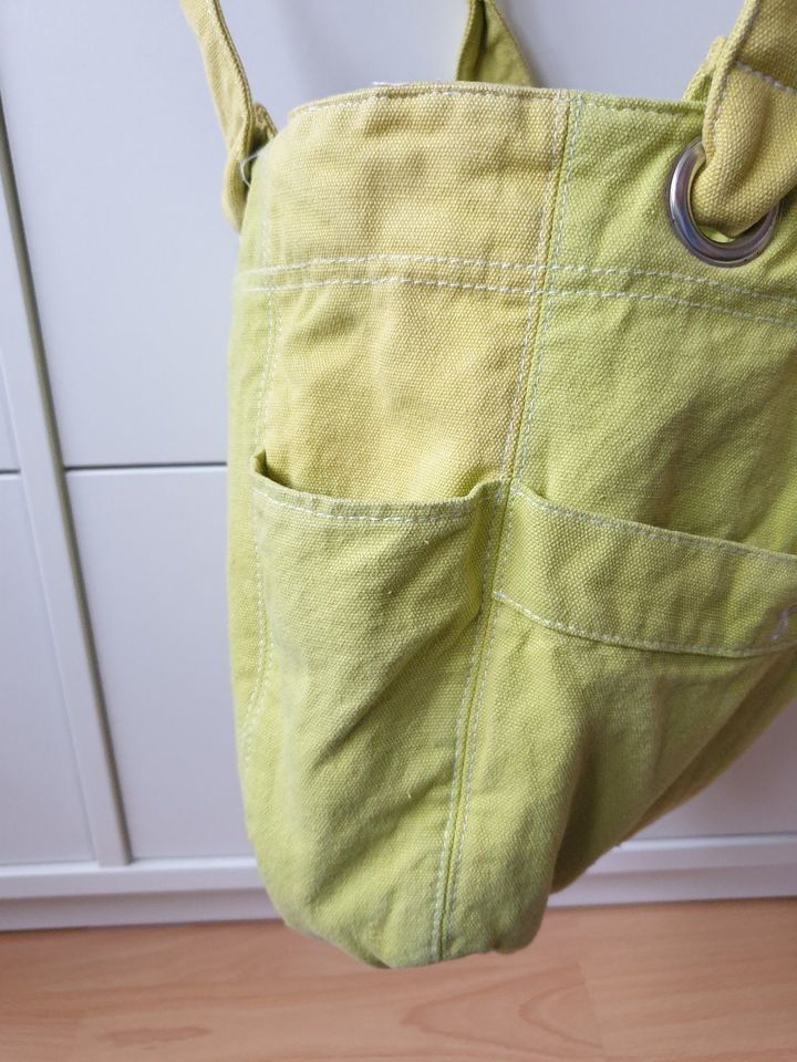 Neue gelbe Graceland Girl Handtasche Schultertasche Henkel Tasche in St. Wendel