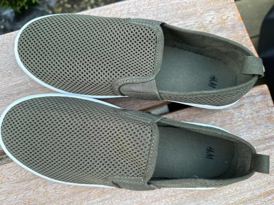 Slip-on-Sneaker aus Mesh NEU in Attendorn