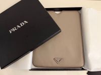 PRADA Ipad Tablet Hülle / Tasche - Saffiano Taupe Grau UNISEX Hamburg-Mitte - HafenCity Vorschau