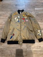 Zara Jacke mit Patches neu! Nordrhein-Westfalen - Bergkamen Vorschau